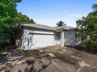 9045 SE Bobwhite St, Hobe Sound, FL 33455
