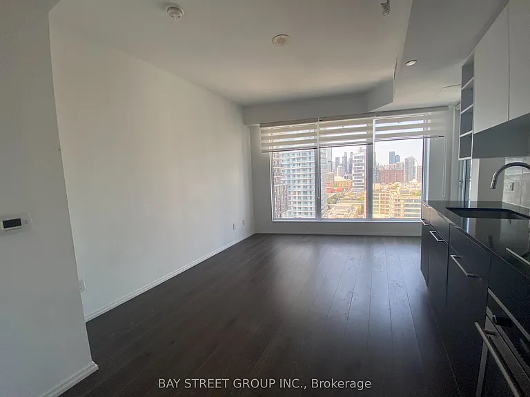 68 Shuter St #2709 — Photo 10