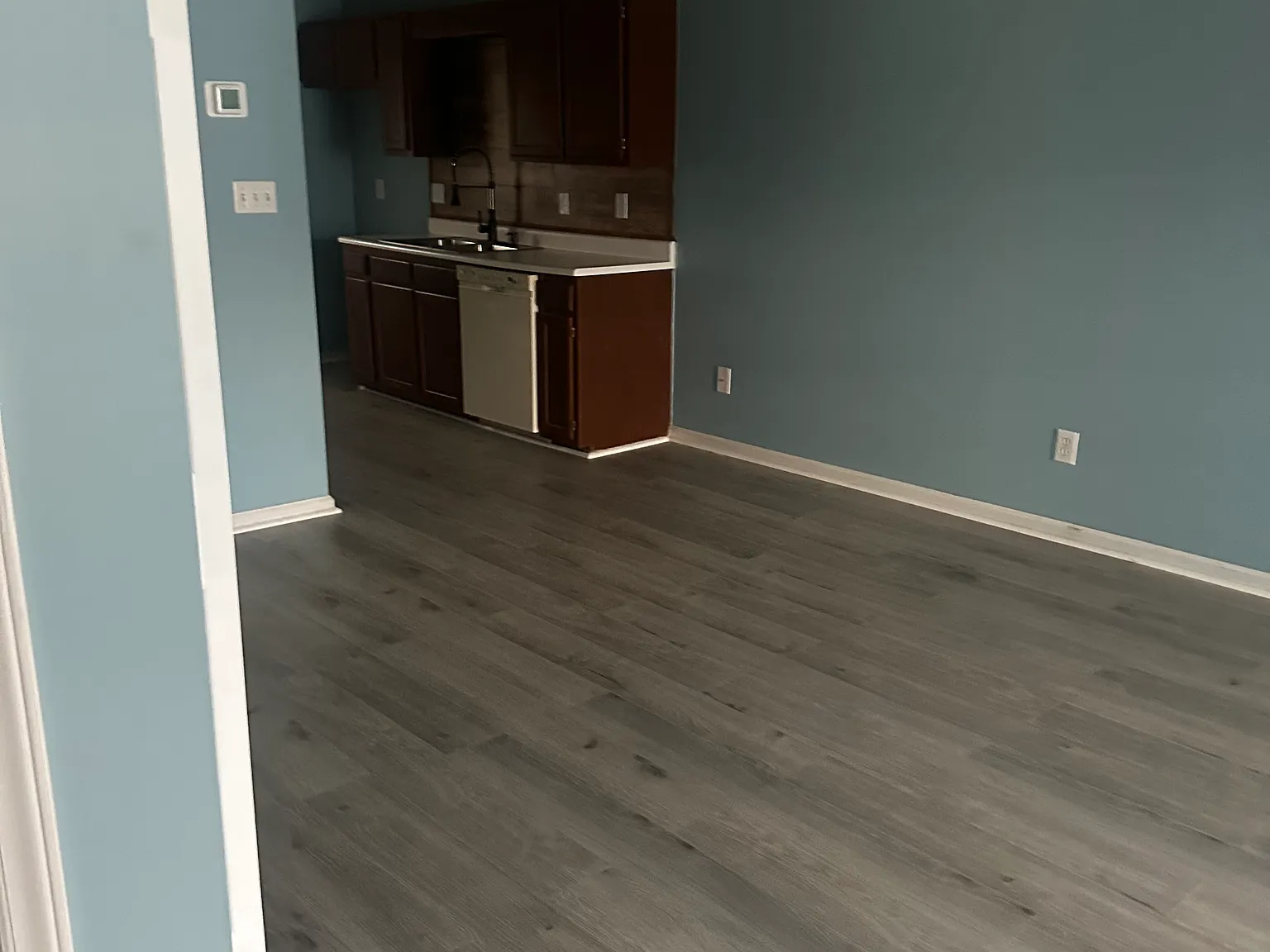2 bed, 875 sqft, $1,100 — Photo 4