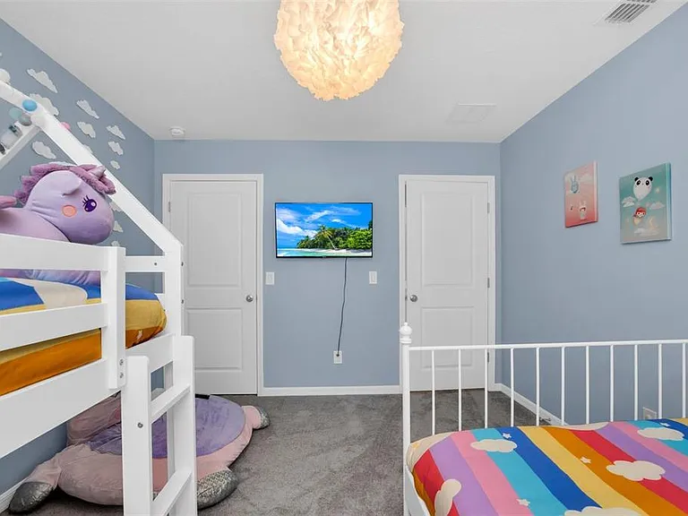 2131 Derwent Dr — Photo 5