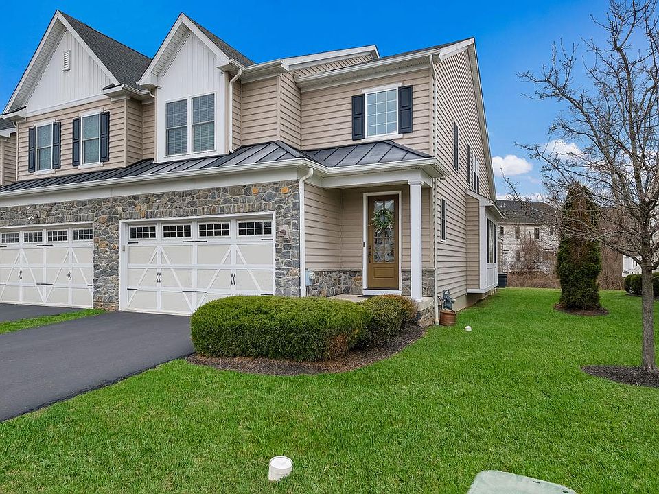 1st image of 105 Brentwood Ct