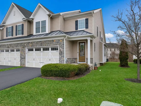 105 Brentwood Ct, Colmar, PA 18915