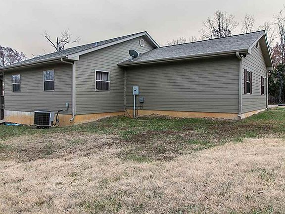 4th image of 155 Alenah Ln
