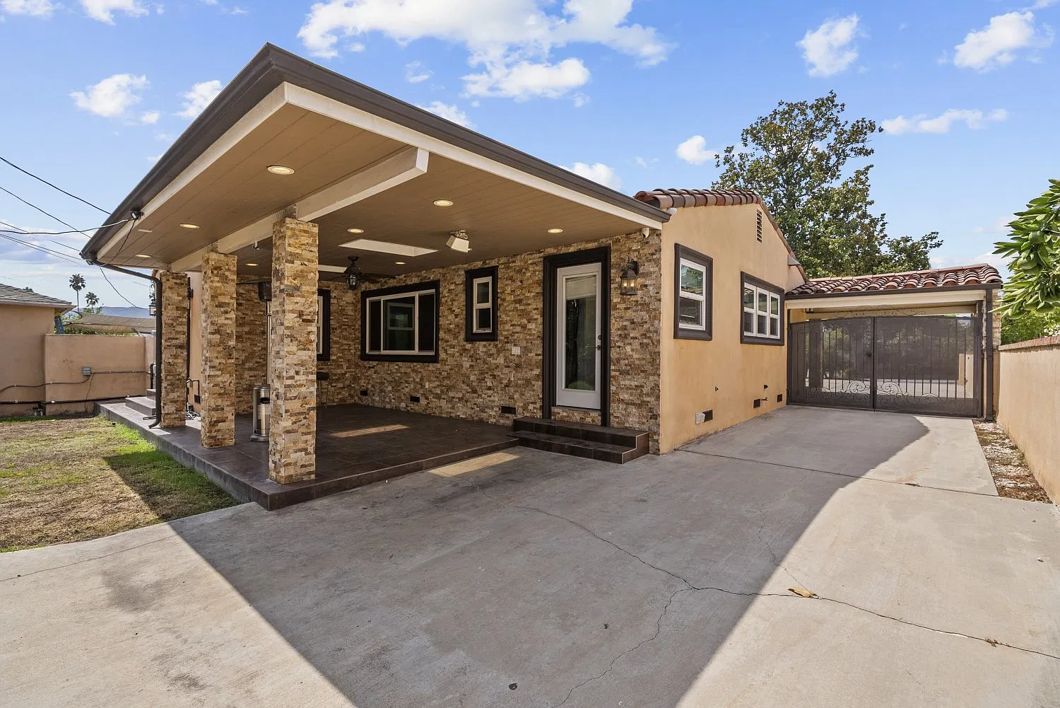 3 bed, 1555 sqft, $6,000 — Photo 4