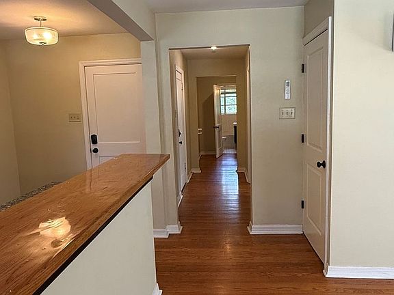 4th image of 1406 Broadway St #10