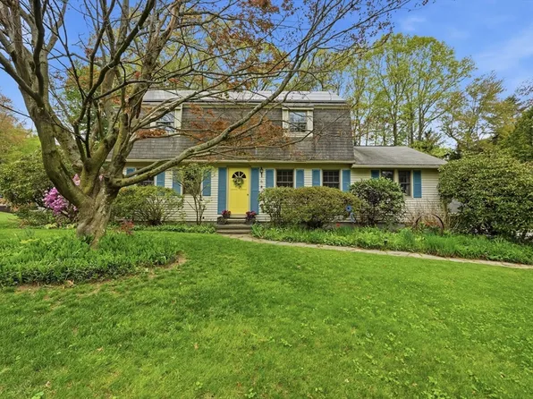 6 Woodlawn Rd, Hadley, MA 01035