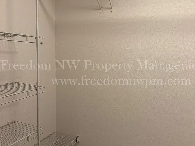 5825 67th Ave NE — Photo 14