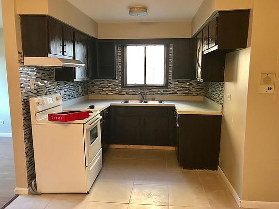 3rd image of 2151 Narcissus Ave APT 1E