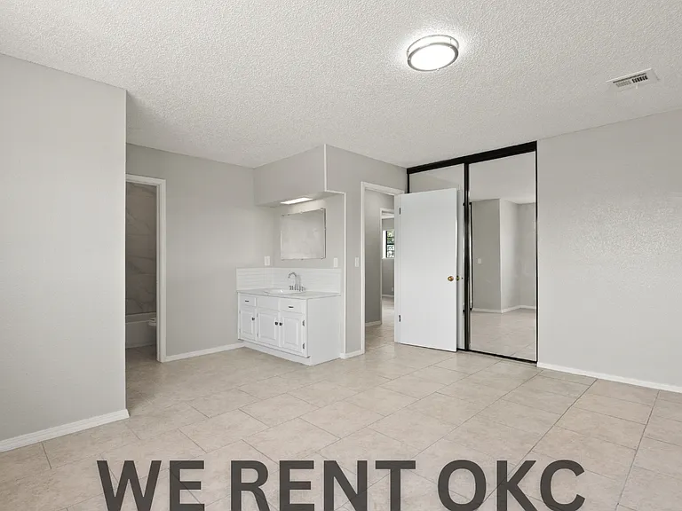 3611 Wynn Cir #1 — Photo 36
