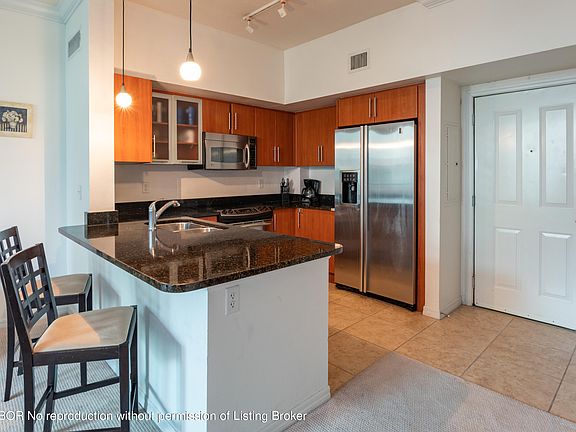 5th image of 600 S Dixie Hwy APT 808