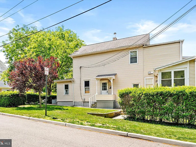 106 Spruce St #3 — Photo 3