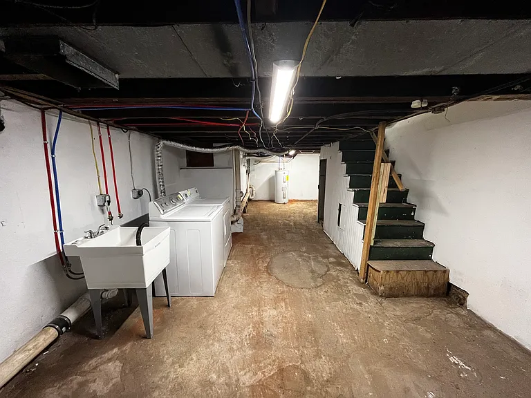 1913 E Birch St — Photo 10