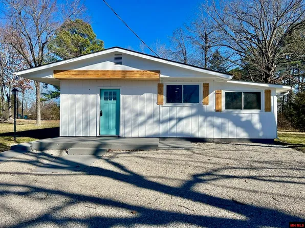 156 Paces Ferry Dr, Bull Shoals, AR 72619