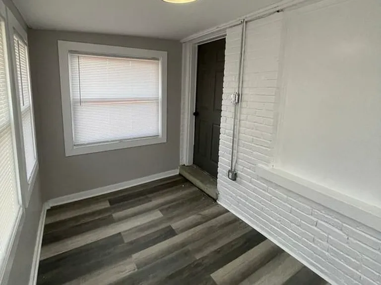 539 Wentworth Ave — Photo 7