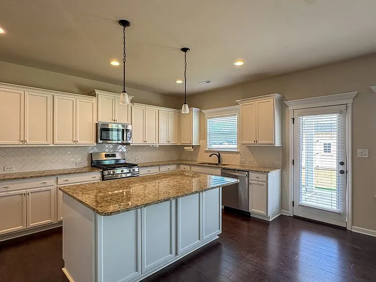 1465 Draw Bridge Ln — Photo 9