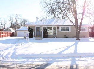 1636 Roanoak Ave, Aurora, IL 60506