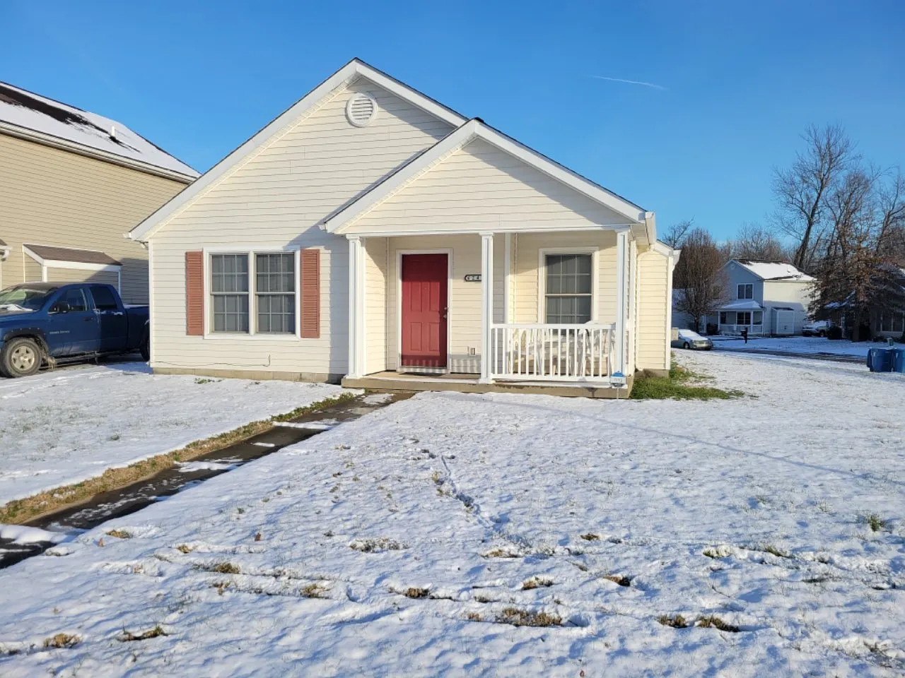 3 bed, 1200 sqft, $1,500 — Photo 1