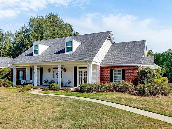 3rd image of 3267 Deborah Dr