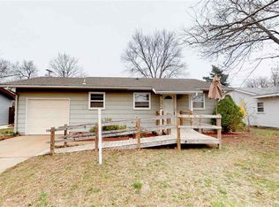 4414 W 10th St N, Wichita, KS 67212