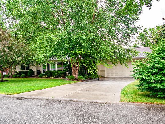 1115 Ridge Ln Dr exteriors-7