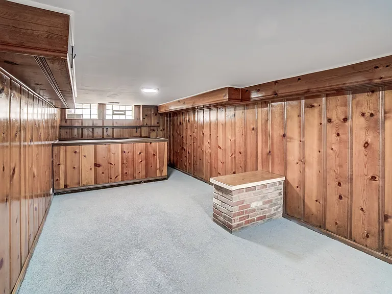 1343 Victory Dr — Photo 28