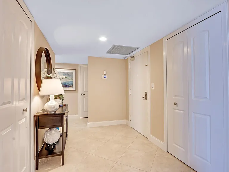 4200 N Ocean Dr #2-802 — Photo 2