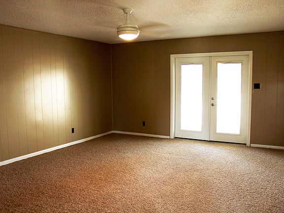 5th image of 4704 Bradley St