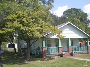 934 Village Rd NE, Leland, NC 28451