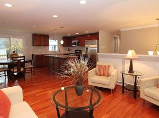 519 Worchester St, Herndon, VA 20170