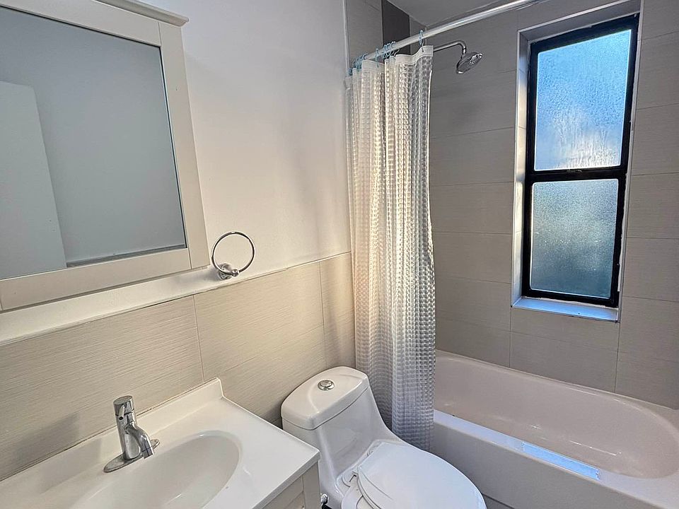 2nd image of 3660 Waldo Ave APT 5C