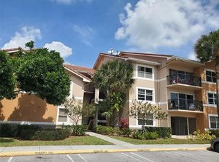8977 Wiles Rd APT 302, Pompano Beach, FL 33067