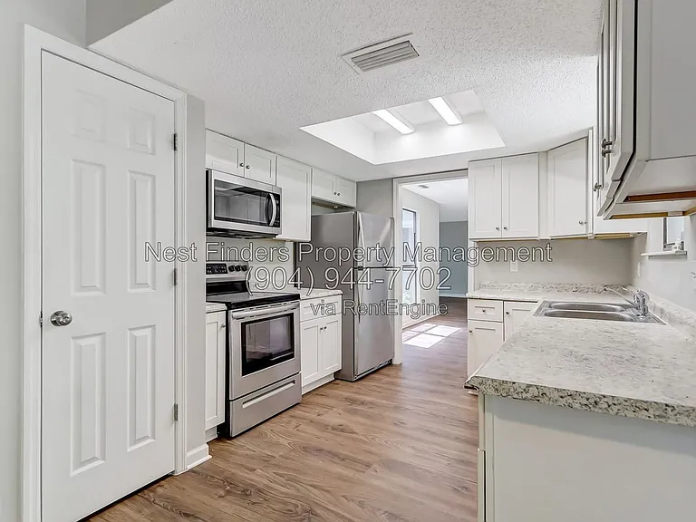 10829 Cheatham Trl — Photo 15