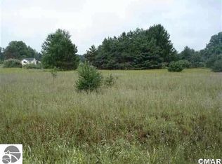 1031 Pyrenees Dr, Lake Isabella, MI