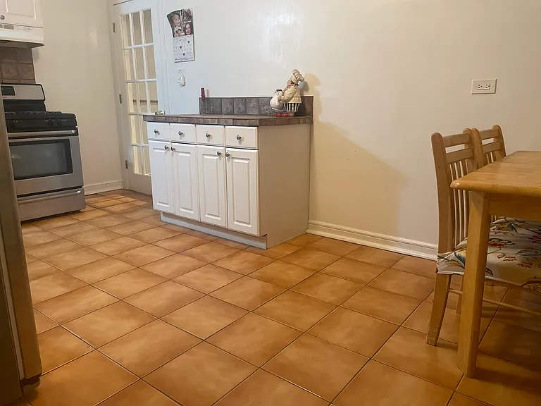 1326 Brummel St #1E — Photo 8
