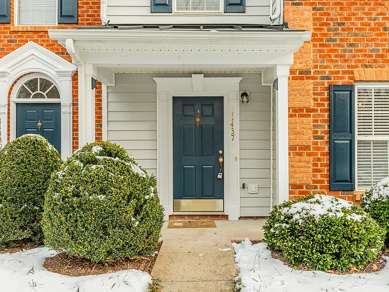 11437 Abbots Cross Ln — Photo 2