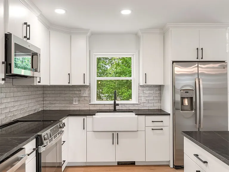 3517 Huntleigh Dr — Photo 6