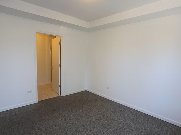 5th image of 1544 W Glenlake Ave #Twoh