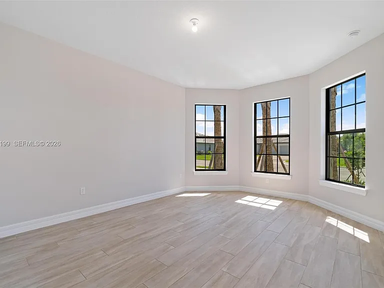 4546 Cumberland Ter — Photo 14
