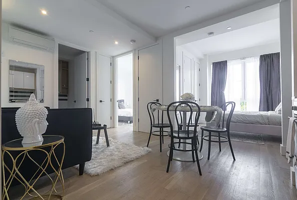 Rented by Evergreen Apartments BK | media 35