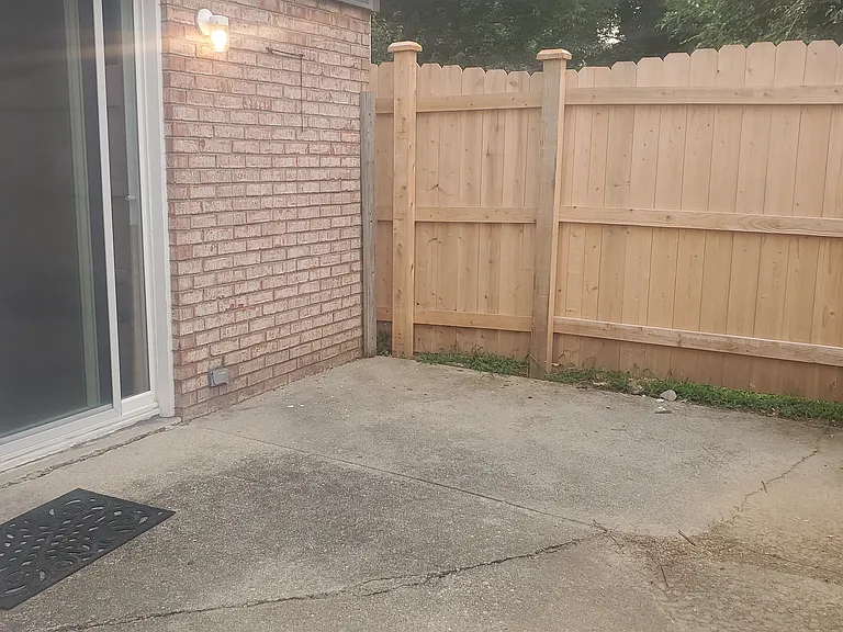 1425 Villa Ct #4 — Photo 14