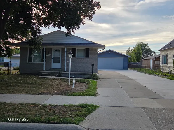 23128 Grove St, Saint Clair Shores, MI 48080