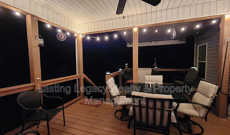 187 Marbrook Dr — Photo 44