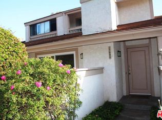 17090 Palisades Cir, Pacific Palisades, CA 90272