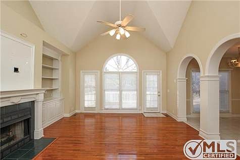4th image of 610 Tidesridge Ct