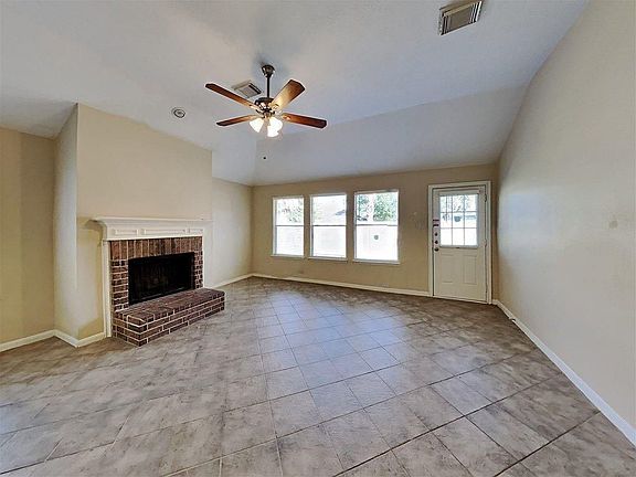 4th image of 9007 Uppercove Cir
