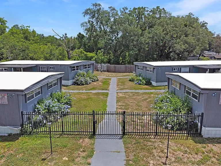 26 Forest Dr #26-B — Photo 2