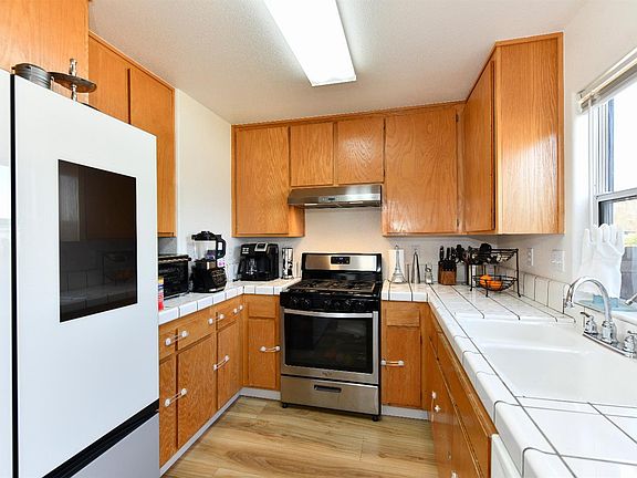 5th image of 734 Judith Ct