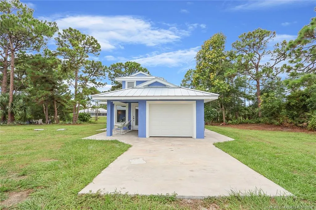 2 bed, 2.0 bath, 1000 sqft, $3,000 — Photo 1