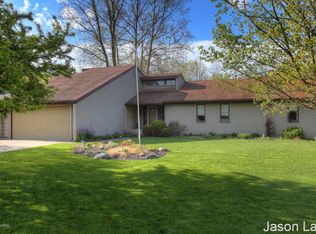 12855 Sunrise Ct, Wayland, MI 49348
