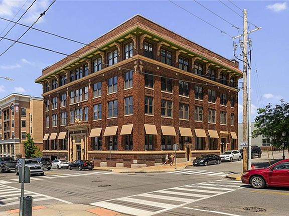 2nd image of 523 Grand Blvd APT 1D